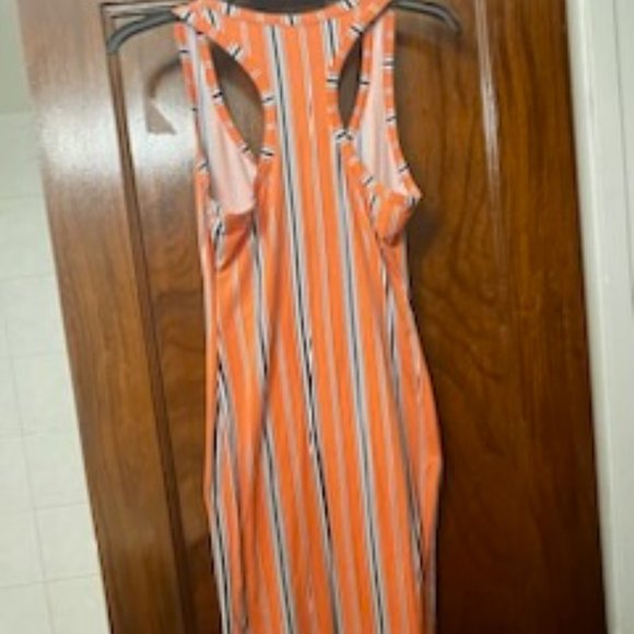 **** With this Cute & Sexy Dress, You will Definitely be Summer Ready**** - Picture 3 of 5